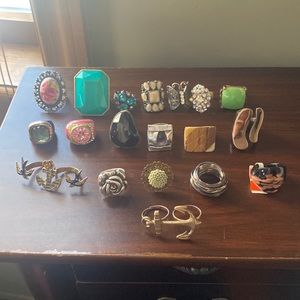 Costume jewelry ring lot